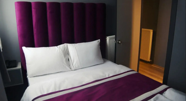 Taksim Larissa hotel suites, Забронировать Отель Недорогие отели Стамбула, рядом с Паромный порт Принцевых островов, недорого