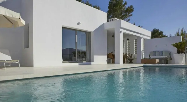 Вилла Villa in Porroig with Stunning Sea Views