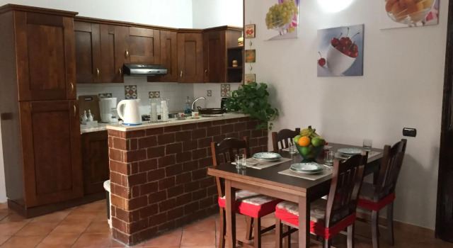 Dream Home,large, clean and strategic apartment, Забронировать Апартаменты/квартира Отели Неаполя с парковкой, рядом с Кафедральный собор Неаполя, Парковка