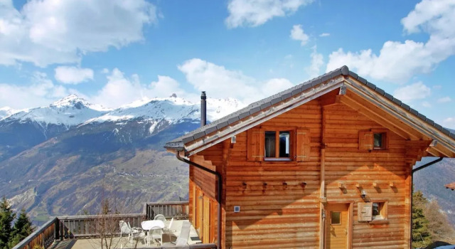 Шале с балконом Chalet in Les Collons Near Ski Lift & Snowpark