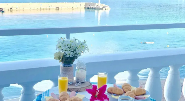 Апартаменты с видом на море The Blue Apartments