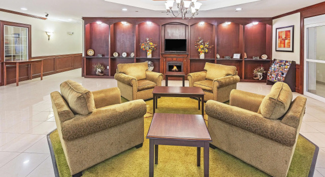 La Quinta Inn and Suites Columbus, Rezervați Hotel Columbus Texas