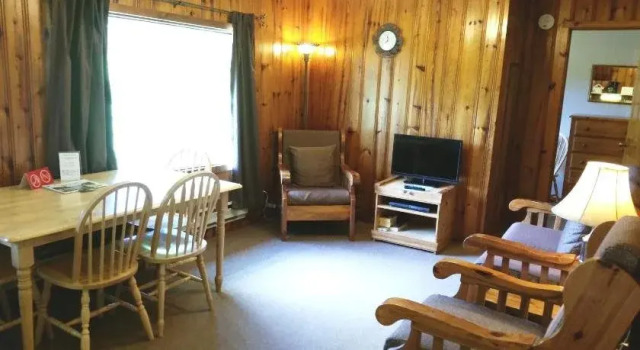 Logging Chain Lodge Cottages, Varaa Hotelli  