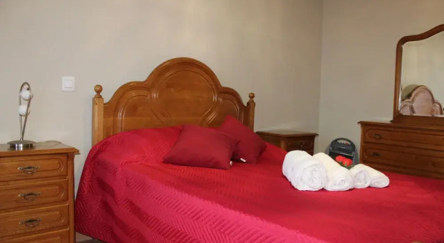 1 Praia do Olival, Rezerwuj Apartament Hotele w Porches z basenem, Basen