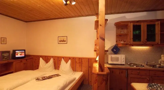 Pension Lachmayr, Rezerwuj Hotel Hotele w Salzburg z parkingiem, Parking