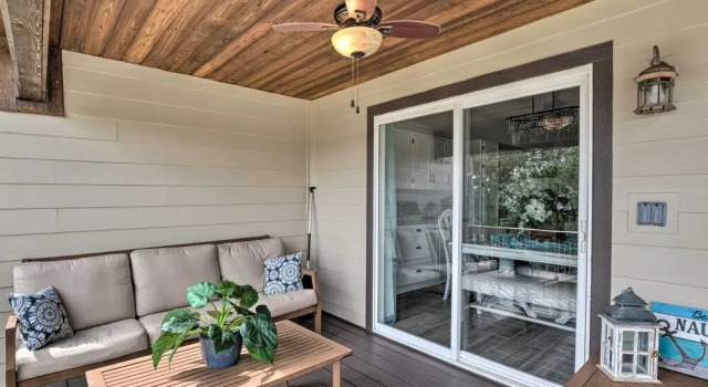 Lakefront Resort Living: Pool, Golf, Tennis & More, Buchen Sie Resort Resorthotels in Greater Austin, Resort