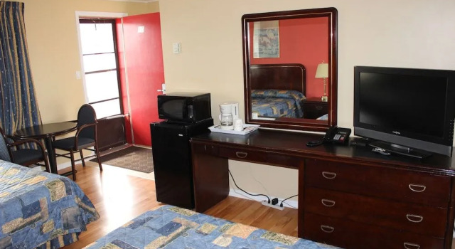 Colonial Motel, Varaa Motelli  