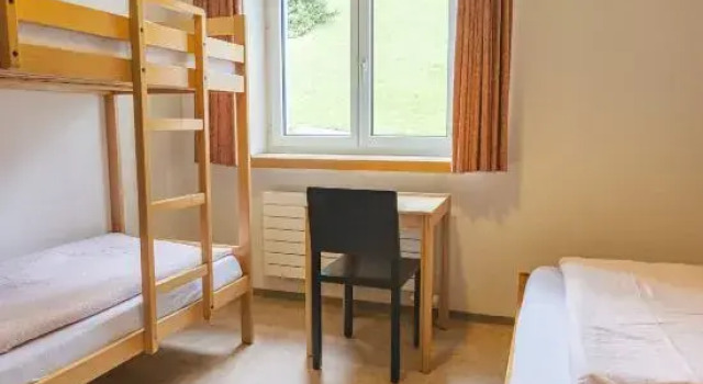 Двухместный номер Standard с балконом и с красивым видом из окна Davos Youth Hostel