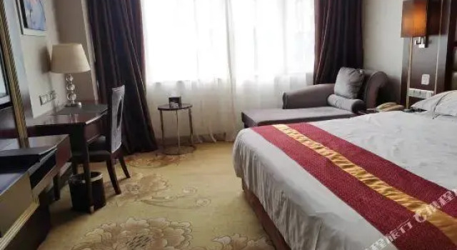 Hoting Holiday Hotel, Đặt Khách sạn Khách sạn ở Yuechi có hồ bơi, Hồ bơi