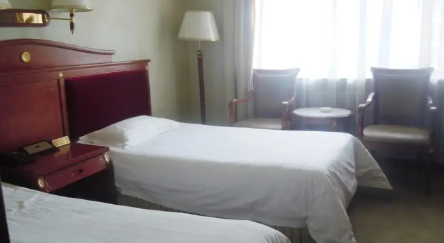 PAI Hotel Chengde Pingquan Central Square, Book Hotel Chengde Hebei
