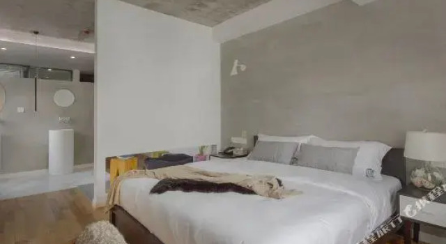 Люкс Deluxe Colour Art Hotel (Chongqing Jiangbei Airport)