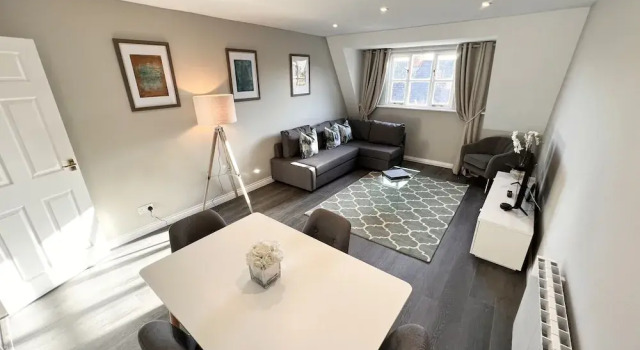 Beautiful central apartment with parking, Забронировать Апартаменты/квартира Отели Оксфорда с парковкой, рядом с The Story Museum, Парковка
