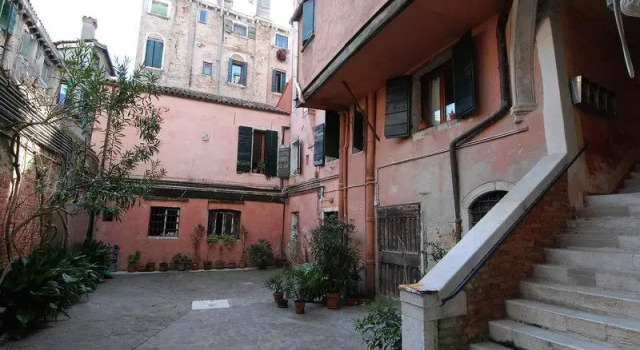 Palazzo Pizzamano, Забронировать Отель Кастелло Венеция