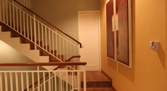 The Residence Guest House, Забронировать Гостевой дом Гостевые дома Джакарты, рядом с Парк Таман Суропати, Гостевой дом