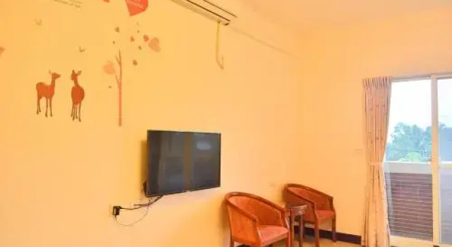 Mountains and Rivers Homestay, Varaa Hotelli Shoufeng 
