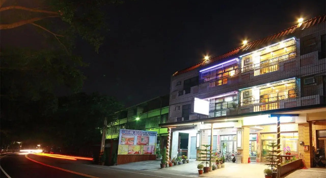 Jiji Fuli Homestay, Prenota Hotel Hotel a Nantou County con piscina, Piscina