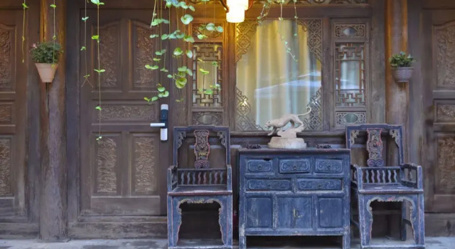 Lijiang NaliNali Garden Inn, Забронировать Отель Отели Лицзян с парковкой, рядом с Улица Сквер-стрит Древнего города Даянь, Парковка
