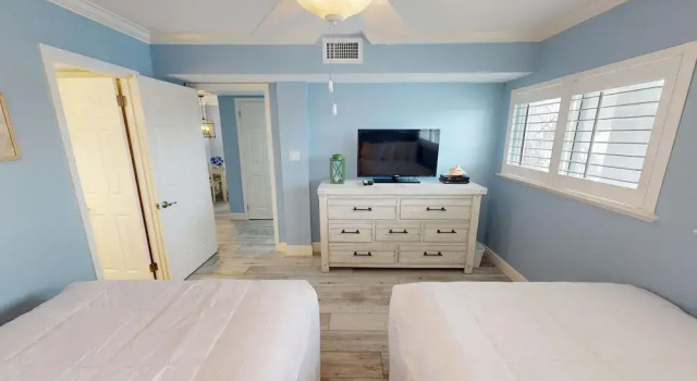 Beach House 401b 2 Bedroom Condo, Rezerwuj Apartament Hotele w Emerald Coast z parkingiem, Parking
