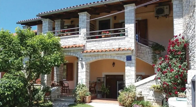 Amazing Apartment in Vodnjan With 2 Bedrooms