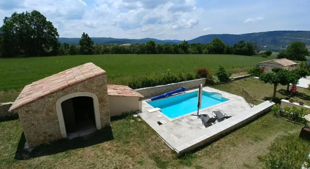 Le Mas des Lavandes, Rezerwuj Hotel Hotele w Mont Ventoux z basenem, Basen