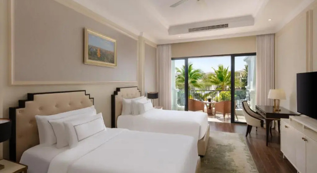 Вилла с 3 комнатами с видом на озеро Meliá Vinpearl Cam Ranh Beach Resort
