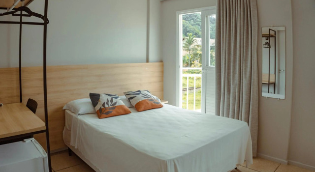 Andardac Hotel, Забронировать Отель Гуарамирин Санта-Катарина