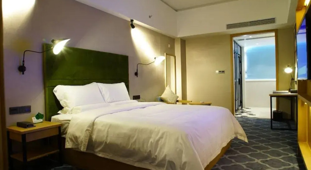 One Flight Apartment Bao'an Branch