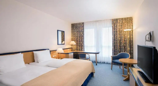 Четырёхместный номер Standard HI Hotel International Hamburg