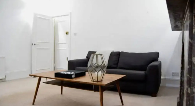 1 Bedroom Flat on Portobello Road Notting Hill