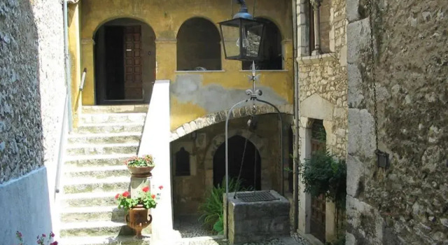 THE DOMUS - casa vacanza in Veroli, Prenota Hotel Veroli Ciociaria
