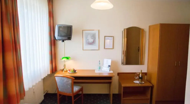 Cosima, Prenota Hotel Vaterstetten 
