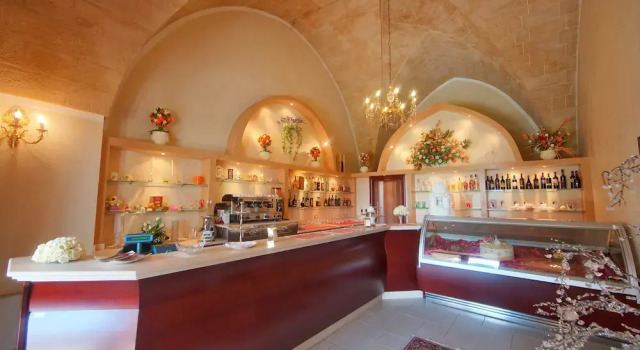 Hotel Villa Barone, Book Hotel Hotels in Murgia with Parking, Parking