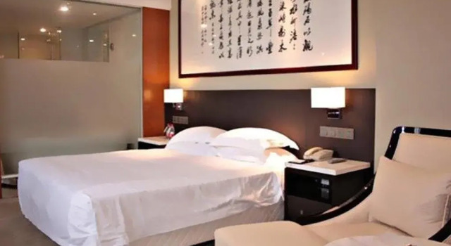 Longyou International Hotel