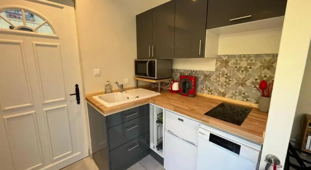 Апартаменты Appartement au calme dans un espace arboré