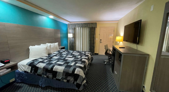 Двухместный номер Standard SureStay Plus Hotel by Best Western Odessa
