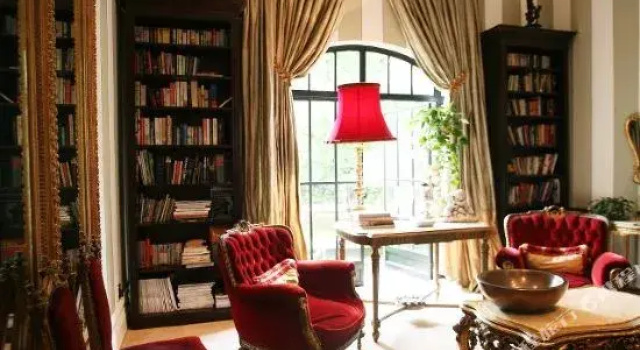 Le Chatelat Residence, Забронировать Отель Бизнес-отели Йоханнесбург, рядом с Benmore Centre, 4* 5*