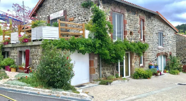 La Cadille, Prenota Hotel Hotel a Alvernia con parcheggio, Parcheggio
