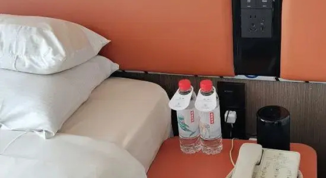 Люкс Superior Malata Carrey International Hotel (Wuhan Textile University tanxinpei Park Subway)
