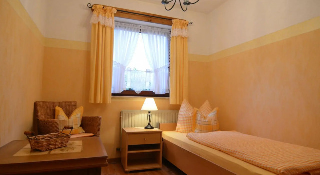 Quaint Apartment in Zeil am Main with Terrace, Book Apartment Zeil Lower Franconia