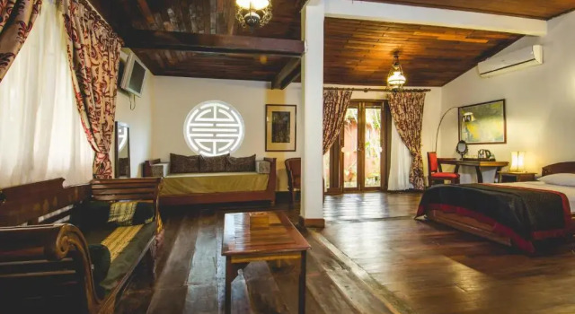 Полулюкс Terres Rouges Lodge