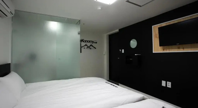 Двухместный номер Deluxe Ekonomy Hotel Myeongdong Premier