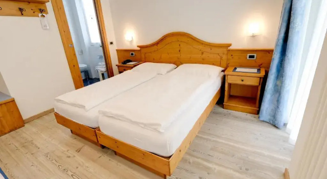 Четырёхместный номер Standard с балконом Hotel Garni Sottobosco