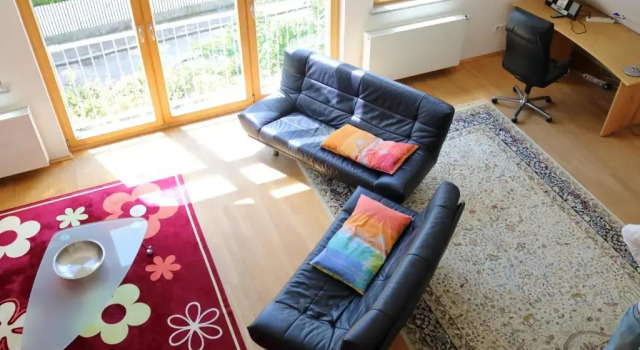 Apartment Dachgalerie, 予約 アパートメント Hadern ミュンヘン
