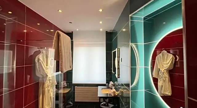 Люкс с видом на гавань Отель LOGIS Hôtel Borel