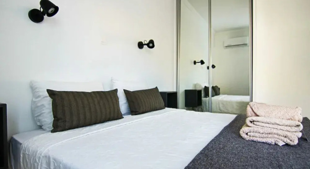 Phaedrus Living: Seaside Modern Flat Lighthouse 63, Rezerwuj Apartament Pafos Pafos, w pobliżu Alykes Beach