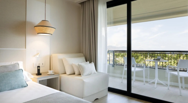 Двухместный номер Signature Level Deluxe The Signature Level at Grand Palladium Sicilia Resort & Spa
