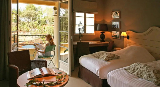 Номер Standard с видом на горы Le Domaine de Saint Endreol Golf & Spa Resort