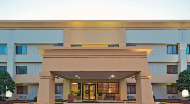 Двухместный номер Standard Baymont by Wyndham Meridian
