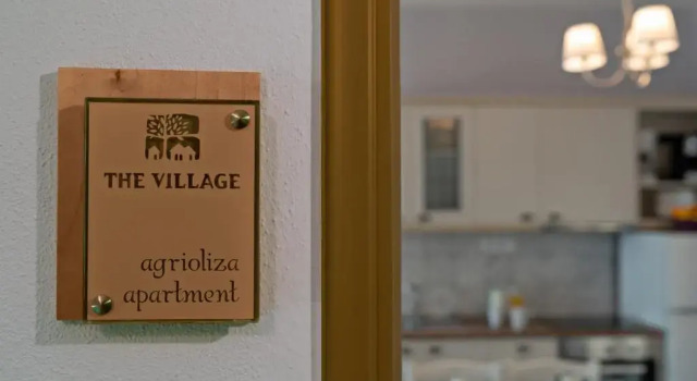 Студия The Village Apartments