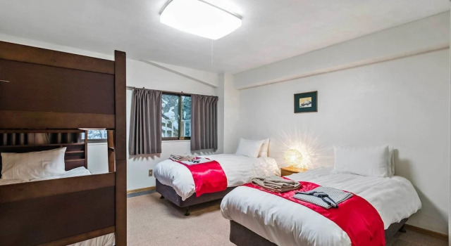 Люкс с 2 комнатами White Horse Hotel